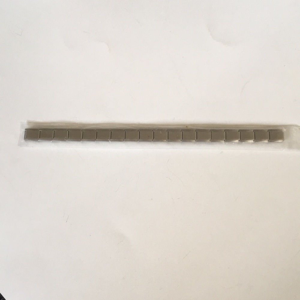 COPY - CHARMED MOMENTS Expandable bracelet, 18 removable attachable segments